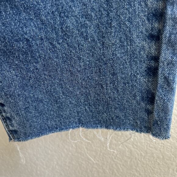 LUCKY BRAND High Rise Mom Jeans Drew Blue Sz 10/30 Raw Hem Exposed Buttons Ankle - Picture 5 of 11